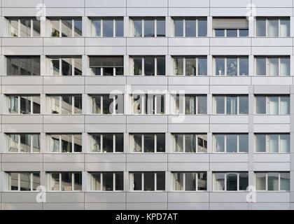 Edifici per uffici nel centro di Magdeburg Foto Stock