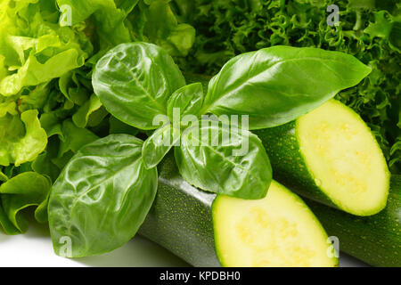 Letucce e zucchine Foto Stock