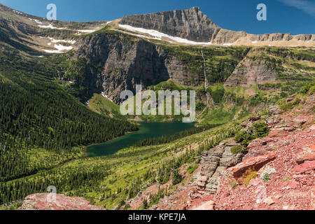 Lago Grizzly dalla tripla dividere Pass Trail nel Parco Nazionale di Glacier, Montana. Foto Stock