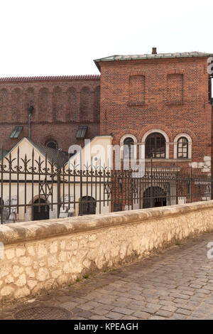 La vecchia sinagoga nel quartiere ebraico di Cracovia - Kazimierz , Polonia Foto Stock