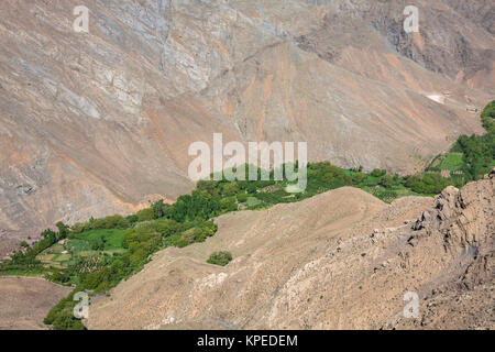 Bella vista delle montagne Atlas in giornata soleggiata,Marocco Foto Stock