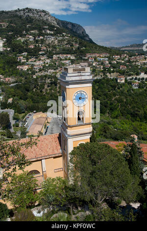 La chiesa nel villaggio di Eze Foto Stock