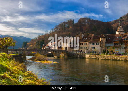 Saint ursanne ponte sul Doubs Foto Stock