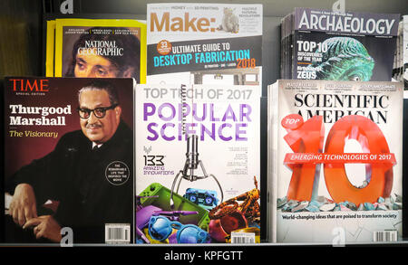 AmazonBooks in Time Warner Center, Columbus Circle, NYC, STATI UNITI D'AMERICA Foto Stock