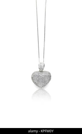 Diamond pave cuore collana pendente su una catena Foto Stock