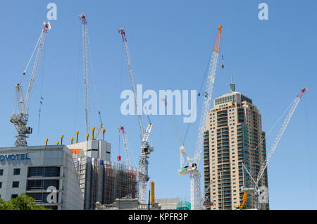 Gru a torre su sito in costruzione, Sydney, Nuovo Galles del Sud, Australia Foto Stock