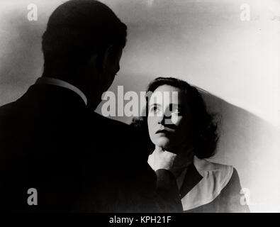 Shadow of a dubitare anno : 1943 USA Direttore : Alfred Hitchcock Joseph Cotten, Teresa Wright Foto Stock