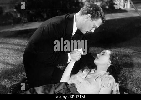 Shadow of a dubitare anno : 1943 USA Direttore : Alfred Hitchcock Joseph Cotten, Teresa Wright Foto Stock