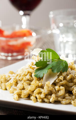 Pasta al pesto Foto Stock