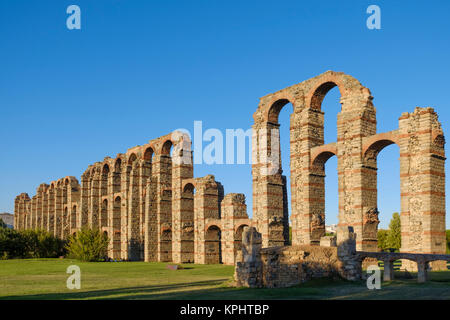 Acueducto Los Milagros in Merida Badajoz acquedotto in Estremadura di Spagna Foto Stock