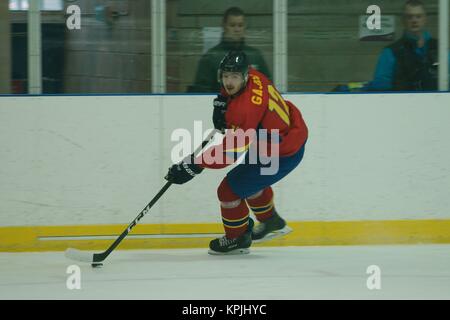 Dumfries Scozia, 16 dicembre 2017. Balazs Gajdo giocando per la Romania contro la Corea nel 2018 IIHF Hockey su ghiaccio U20 del Campionato del Mondo di Divisione II, gruppo A, corrispondono a Dumfries. Credito: Colin Edwards/Alamy Live News. Foto Stock