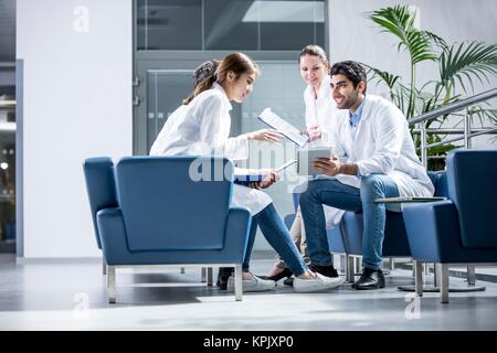 Colleghi medici in riunione. Foto Stock