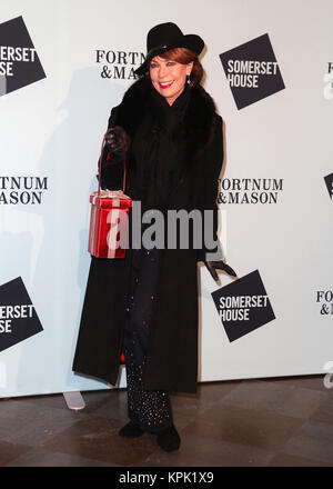 La struttura di pattino al Somerset House con Fortnum & Mason Launch Party tenuto presso la Somerset House - Arrivi con: Kathy Lette dove: Londra, Regno Unito quando: 14 Nov 2017 Credit: Mario Mitsis/WENN.com Foto Stock