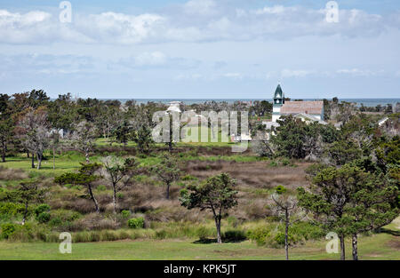 NC01087-00...North Carolina - Chiesa metodista e alloggia presso il villaggio hisotrical di Portsmouth il Portsmouth isola di Cape Lookout National Seasho Foto Stock