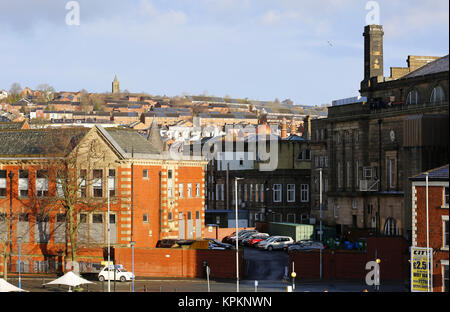 Blackburn fotografata da Feilden Street car park in mattinata a dicembre. Foto Stock