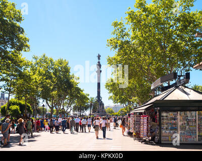 Barcellona, Spagna - 19 giugno 2016. Columbus colonna alla fine della Rambla street nel centro cittadino di Barcellona. Foto Stock