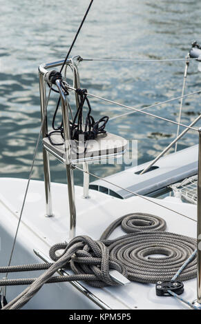 Blocchi e manovre in barca a vela, close-up Foto Stock