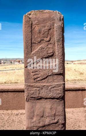 Monolito a Tiwanaku, Altiplano, regione Titicaca, Bolivia Foto Stock