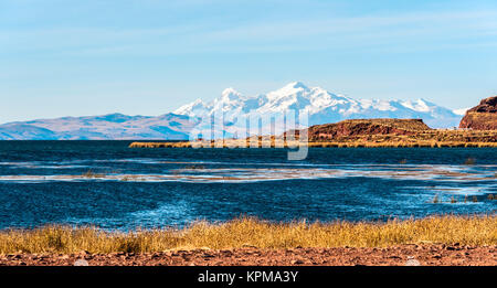 Il lago Titicaca dal lato boliviano Foto Stock