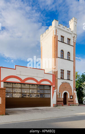 Ex pompiere torre scalare (XIX secolo), parte del museo regionale, Wagrowiec (tedesco: Wongrowitz), Grande Polonia voivodato, Polonia, l'Europa. Foto Stock