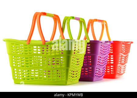 Tre di plastica vuote cesti shopping isolato su bianco Foto Stock