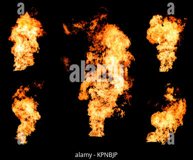 Fiammeggiante fuoco infuria la fiamma di bruciare il gas o la raccolta di olio Foto Stock