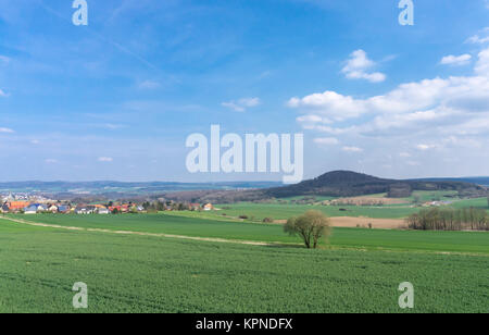 Vista di un piccolo villaggio chiamato EdermÃ¼nde in Europa, in Germania vicino a Kassel Foto Stock