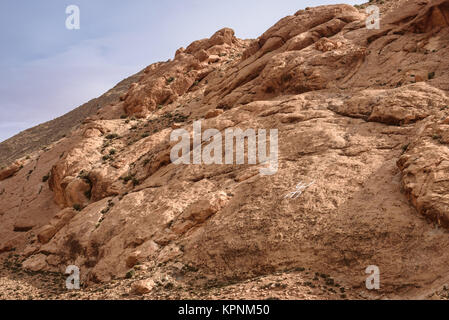 Berber segno sulla roccia in montagne Atlas, Marocco Foto Stock