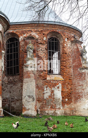 Bruciò XVII secolo la chiesa di San Michele Arcangelo a Stara Sil - Ucraina Occidentale Foto Stock