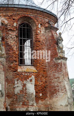 Bruciò XVII secolo la chiesa di San Michele Arcangelo a Stara Sil - Ucraina Occidentale Foto Stock