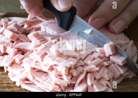 Salame di taglio Foto Stock