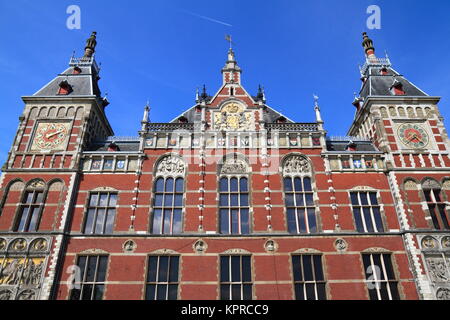 Facciata di Amsterdam Centraal Foto Stock