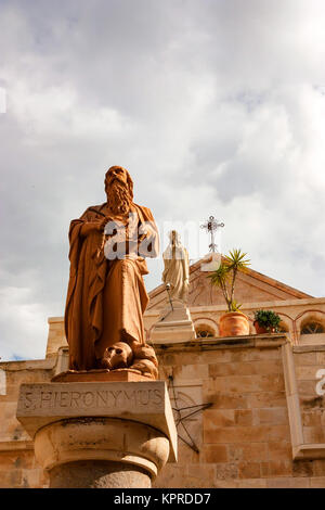 Statua di San Girolamo a Betlemme Foto Stock