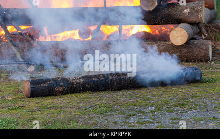 La sera di Valpurga fire Foto Stock