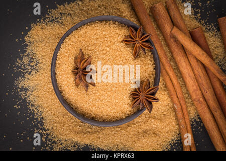 Tropical di zucchero di canna, anice, cannella Foto Stock