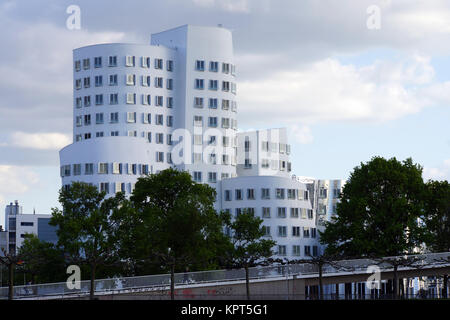 Gehry-Bauten am Medienhafen, Düsseldorf, Nordrhein-Westfalen, Deutschland Foto Stock