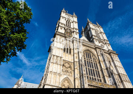 La facciata frontale dell'Abbazia di Westminster, Londra, Regno Unito Foto Stock