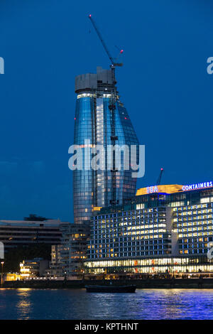 Nuovo grattacielo nello skyline di Londra ancora in costruzione - uno Blackfriars, London, Regno Unito Foto Stock