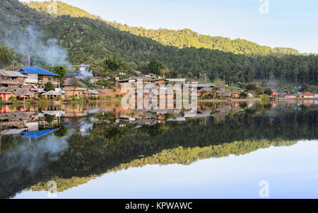 Divieto Rak Thai, villaggio cinese a Mae Hong Son ,Thailandia Foto Stock