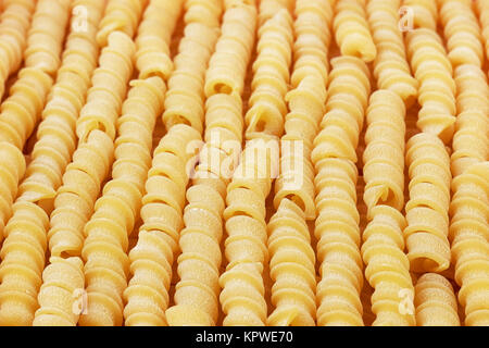 Non cotte di pasta a spirale Foto Stock