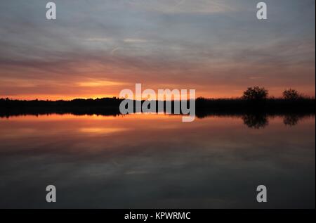 Tramonto sul lago di Pfaeffikon Foto Stock