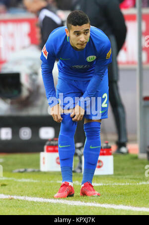 Koeln, Germania. Xvi Dec, 2017. Colonia, Germania, 16 dicembre 2017, Bundesliga giornata 17, 1. FC Koeln vs VfL Wolfsburg: William (Wolfsburg). Credito: Juergen schwarz/Alamy Live News Foto Stock