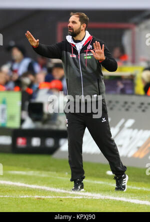 Koeln, Germania. Xvi Dec, 2017. Colonia, Germania, 16 dicembre 2017, Bundesliga giornata 17, 1. FC Koeln vs VfL Wolfsburg: Affrontare Credito: Juergen schwarz/Alamy Live News Foto Stock