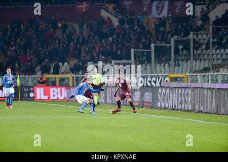 Torino, Italia. Xvi Dec, 2017. Tomas Rincon (Torino FC), durante la serie di una partita di calcio tra Torino FC e SSC Napoli presso lo Stadio Olimpico Grande Torino il 16 dicembre 2017 a Torino, Italia. Credito: Antonio Polia/Alamy Live News Foto Stock