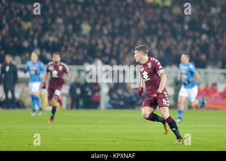 Torino, Italia. Xvi Dec, 2017. Andrea Belotti (Torino FC), durante la serie di una partita di calcio tra Torino FC e SSC Napoli presso lo Stadio Olimpico Grande Torino il 16 dicembre 2017 a Torino, Italia. Credito: Antonio Polia/Alamy Live News Foto Stock