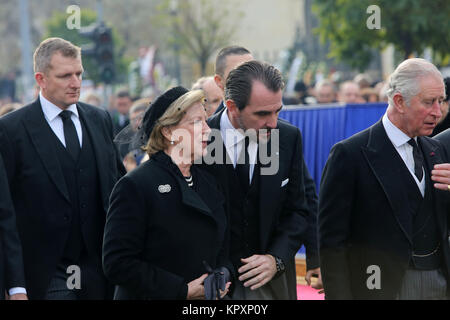 Bucarest, Romania - 16 dicembre 2017: Grecia del Queen Anne Marie frequenta la cerimonia funebre per il defunto re rumeno Michael ho di fronte al Palazzo Reale. Foto Stock