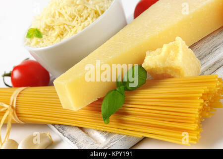 Formaggio parmigiano cotte e di spaghetti Foto Stock