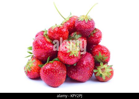 Fragole fresche su sfondo bianco Foto Stock