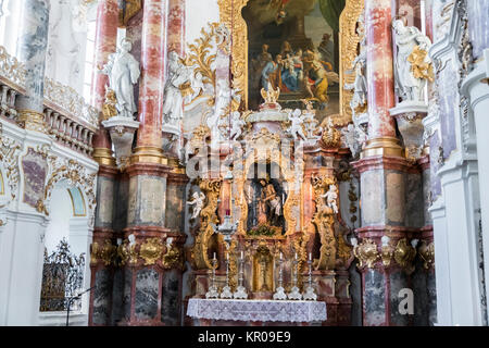 All interno la Chiesa del pellegrinaggio di Wies (Wieskirche), un ovale chiesa rococò situato ai piedi delle Alpi, Baviera, Germania. Un sito del Patrimonio Mondiale Foto Stock