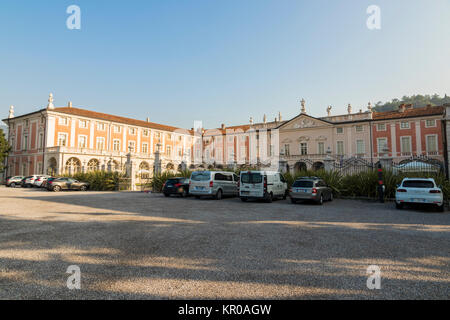 Villa Fenaroli Palace, una villa lombarda si trova a Rezzato in provincia di Brescia, Lombardia, Italia Foto Stock